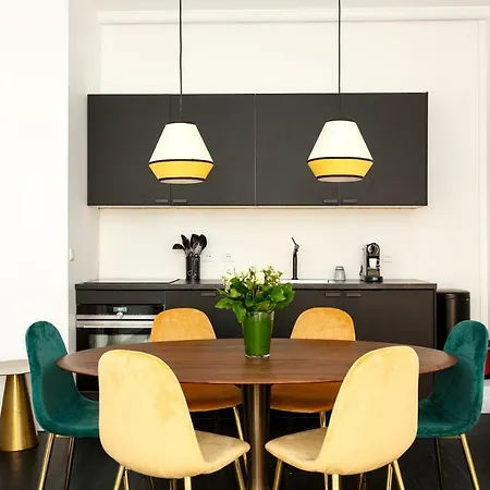 Habitat Parisien - Ponthieu Champs Elysees Paris