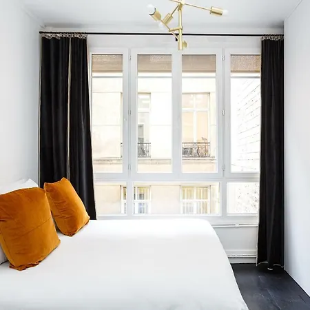 Habitat Parisien - Ponthieu Champs Elysees *