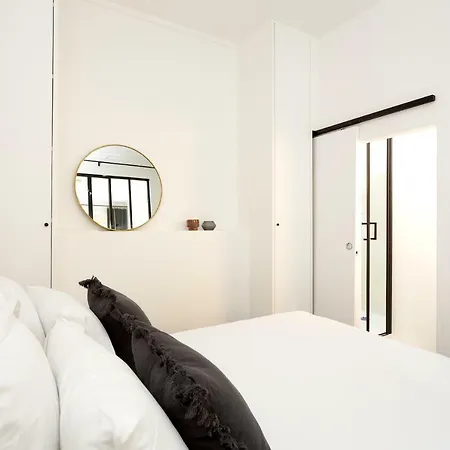 Habitat Parisien - Ponthieu Champs Elysees Apartment *