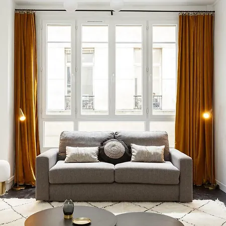 Habitat Parisien - Ponthieu Champs Elysees