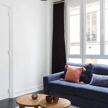 Habitat Parisien - Ponthieu Champs Elysees Apartment