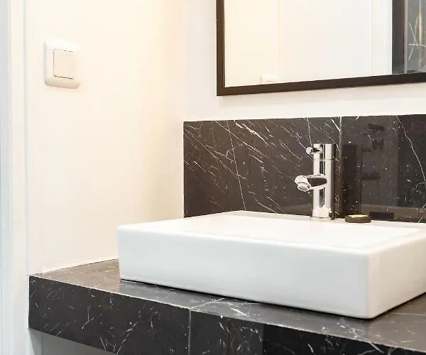 Habitat Parisien - Ponthieu Champs Elysees Lägenhet *
