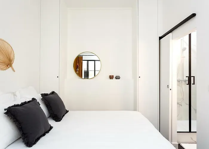 Habitat Parisien - Ponthieu Champs Elysees Apartment