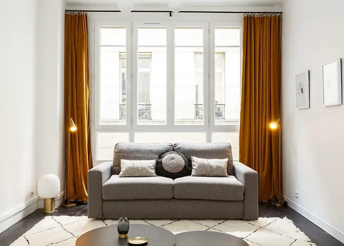 Habitat Parisien - Ponthieu Champs Elysees