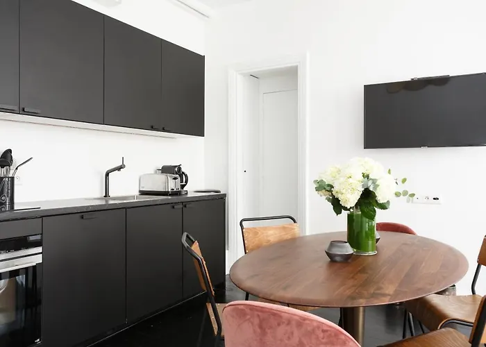 Habitat Parisien - Ponthieu Champs Elysées *
