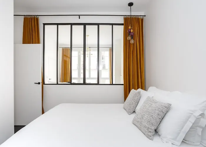 Habitat Parisien - Ponthieu Champs Elysees Lägenhet