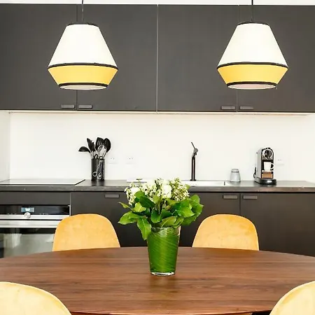 Habitat Parisien - Ponthieu Champs Elysees Apartment *